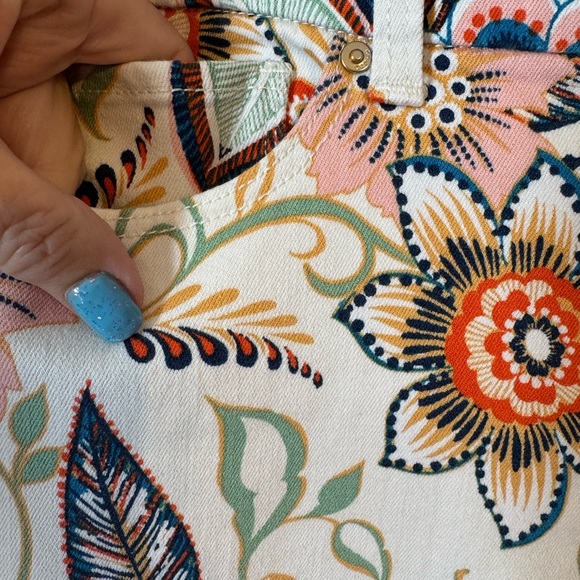 Chico's SO SLIMMING GIRLFRIEND CROP PRINT JEANS    SIZE:8   #8 - Picture 5 of 10